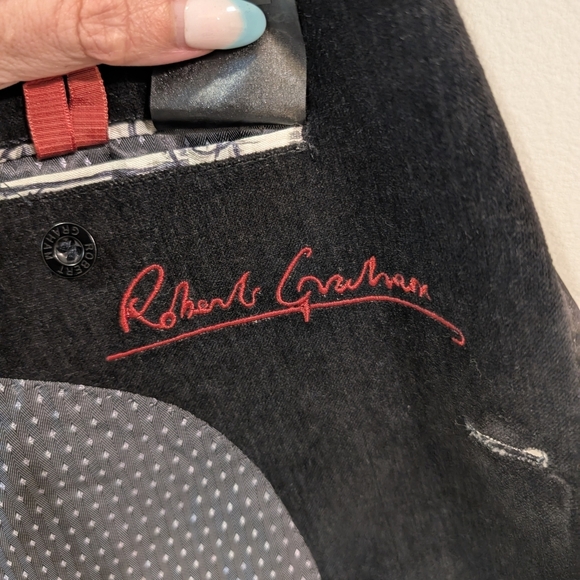 Robert Graham Black Velvet Blazer with Elegant Trim - Picture 8 of 15